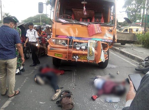 Truk Seruduk Tiga Pengendara Sepeda Motor Hingga Tewas di Tempat