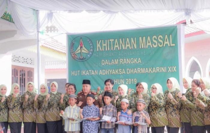 Kejati Sumut dan Kejari Deli Serdang Gelar Acara Donor Darah dan Sunat Massal