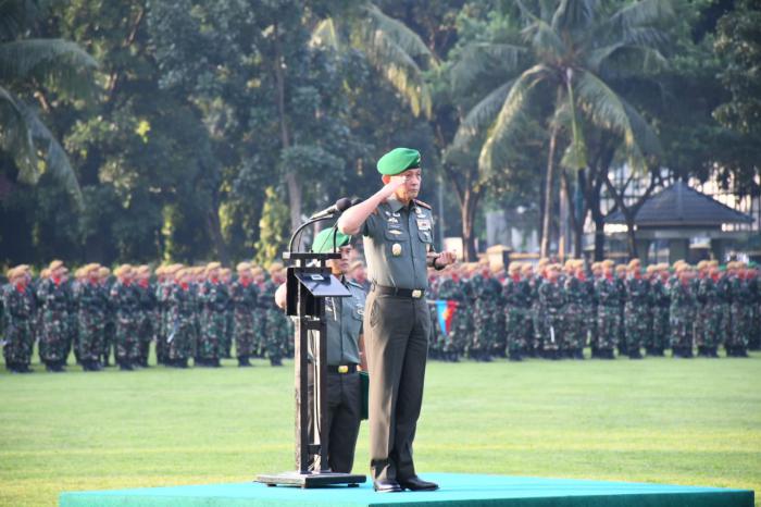 Panglima TNI : Kemanunggalan TNI Dengan Rakyat Adalah Urat Nadi Sistem Pertahanan Semesta