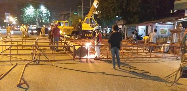Pemko Medan Bongkar 3 Unit Papan Reklame