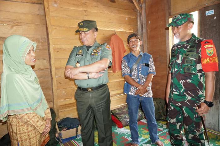 TMMD 105 Kodim 0415/Batanghari Bangun Jalan Tiga Kilometer di Desa Ladang Peris