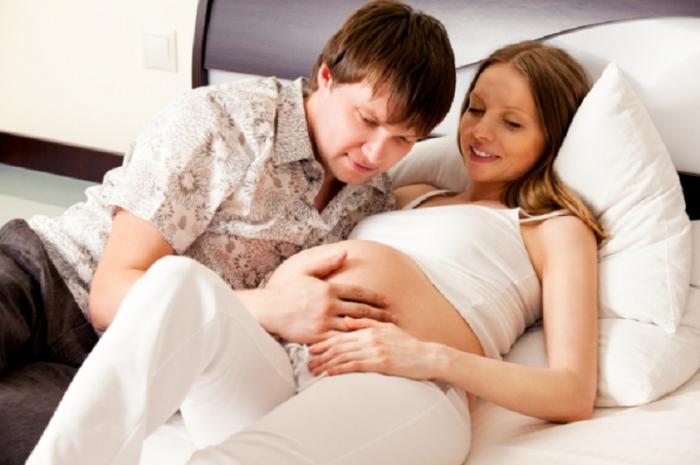 Tetap Menggairahkan! Berikut 4 Posisi Seks saat Hamil yang Aman