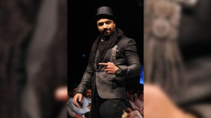 Bintang Bollywood Ditangkap Polisi 