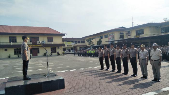  Jajaran  Polrestabes dan ASN Terima Kenaikan Pangkat