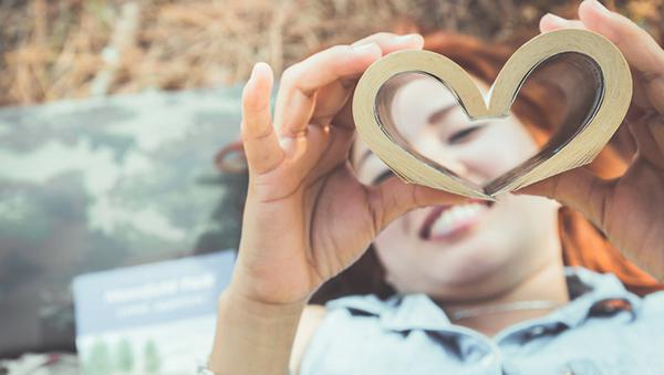 Mencari Pasangan, Gunakan Aplikasi Online