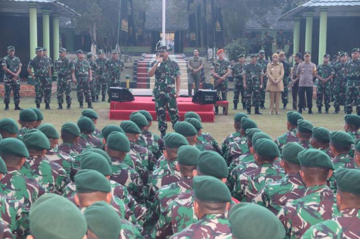   Panglima TNI Tinjau Kesiapan Prajurit Yonif Rider 509/Balawara Yudha Kostrad