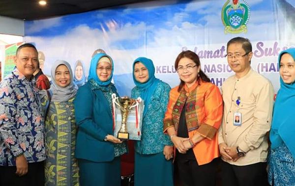 Ketua PKK Binjai Dapat Penghargaan Pakarti II 