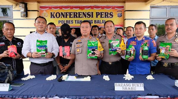 Polres Tanjungbalai Sita 8 Kg Sabu Dibawa TKI Ilegal dari Malaysia