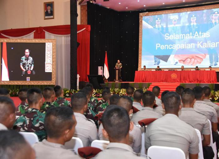 Danjen Akademi TNI :  Perwira Profesional Harus Miliki Komitmen dan Sikap Pantang Menyerah