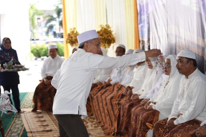 17 Orang Calon Haji PDAM Tirtanadi Diberangkatkan