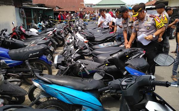 Grebek 4 Gudang di Marelan, Polisi Amankan 45 Sepmor Curian