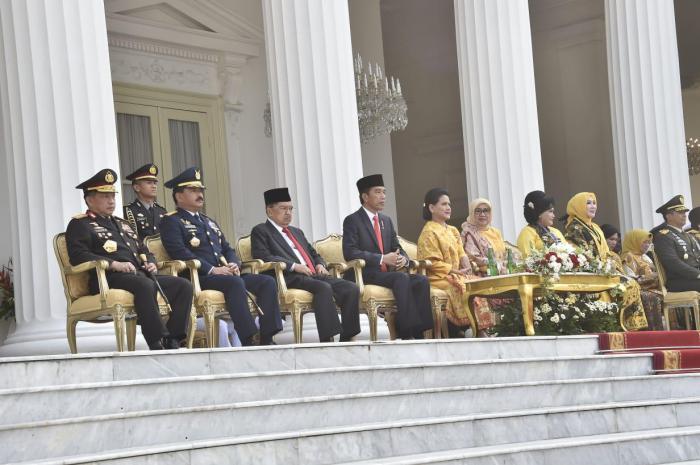 Kapolri hadiri pelantikan 781 perwira TNI - Polri di Istana Merdeka