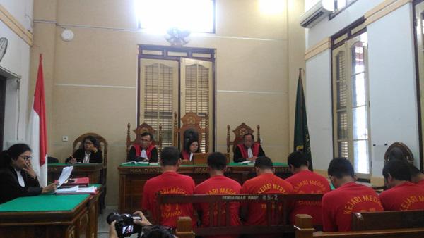 Seludupkan 28 Ekor Burung Dilindungi, Nakhoda dan 8 ABK Dituntut 10 Bulan Penjara