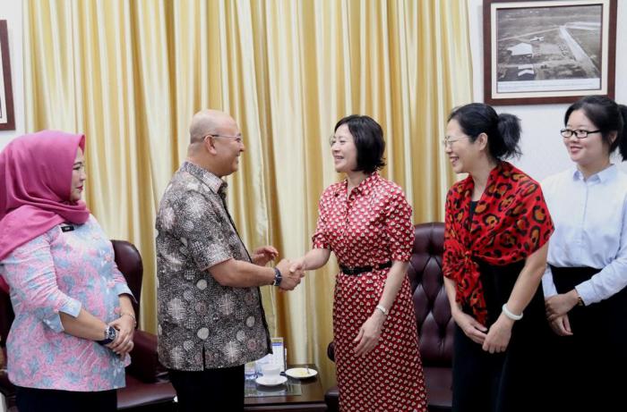 Wali Kota Terima Kunjungan  Konjen RRT Yang Baru