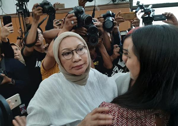 Ratna Sarumpaet di Vonis 2 Tahun, Kuasa Hukum Mikir - Mikir Banding