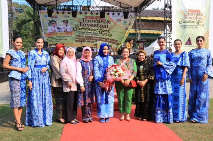 Batik Medan Pesona Pengunjung Pekan Inovasi Dan Investasi Sumut 2019