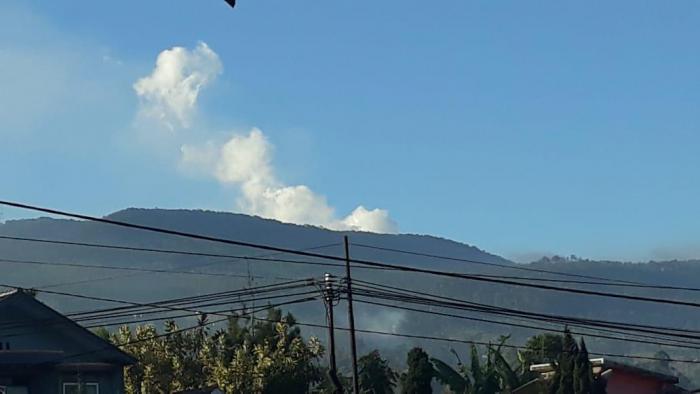 Gunung Tangkuban Parahu Bererupsi, Kolom Abu Capai 200 Meter