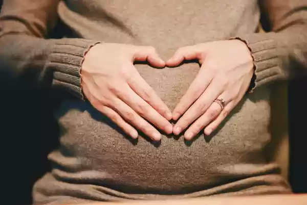 Wanita Hamil Melahirkan di Jalanan, Karena Pihak Rumah Sakit Menolak