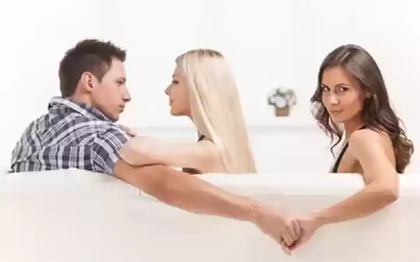 Diselingkuhi Secara Fisik atau Emosional, Mana Lebih Sakit