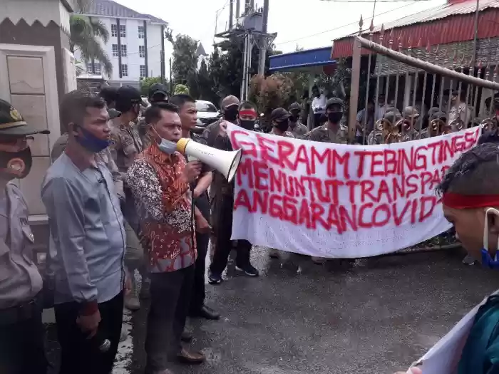 Pertanyakan Anggaran Covid-19, GERAM Datangi DPRD