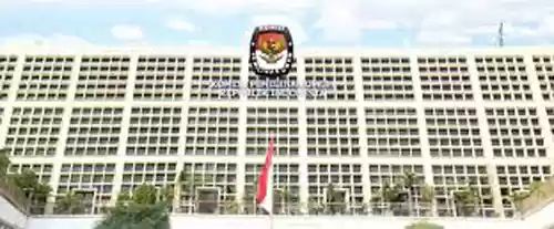 Pegawai Komisi Pemilihan Umum Positif COVID-19