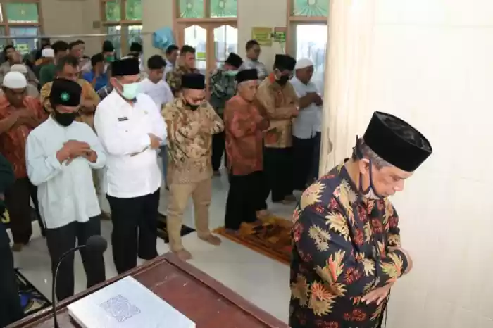 Akhyar Shalat Jumat Berjamaah Di Masjid Taqwa Mandala By Pass