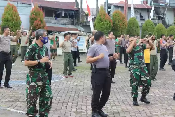 Lanal Nias dan Polres Nias Selatan Laksanakan Senam Bersama 