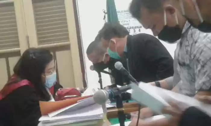 PT. Mopoli Raya  Minta Hakim Tolak Permohonan PKPU PT. May Bank