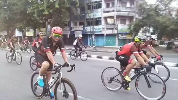 Sembari Gowes Sepeda, Kapoldasu Pantau Situasi Kamtibmas