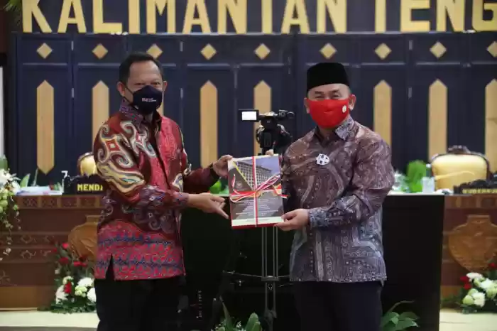 Pencairan NPHD di Kalteng 100 Persen, Mendagri Beri Hadiah Anjungan Dukcapil Mandiri