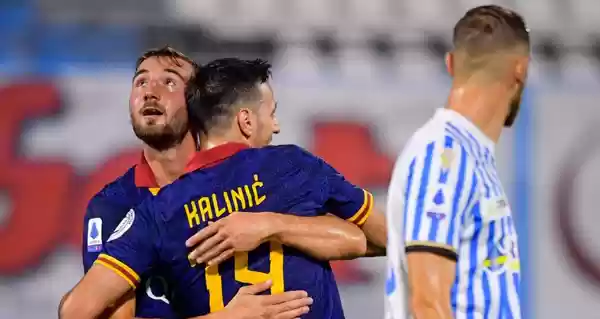 As ROma Meluapkan  Gembiranya Meleluluhlantakan Gawang SPAL