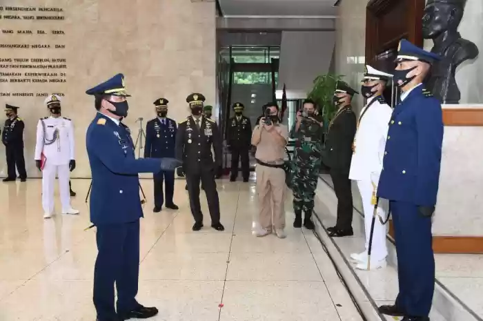  Panglima TNI Lantik 208 Perwira Prajurit Karier TNI