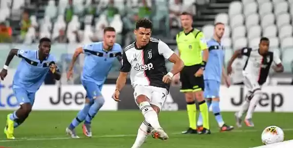 Tendangan Ronaldo 2 Gol Tak Bisa di Bendung kiper Lazio