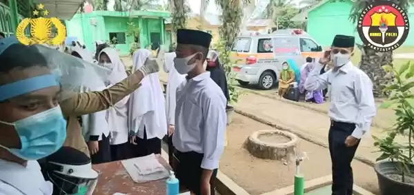Ratusan Santri Ponpes Al Hasyimiyah Ikuti Rapid Tes