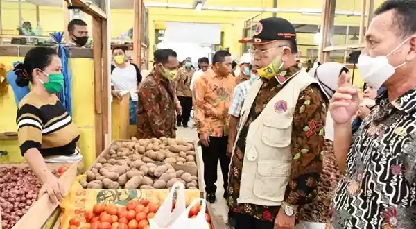 Selalu Bersih, Bupati Sergai Apresiasi Pedagang Pasar Rakyat Perbaungan