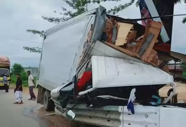 Sopir Mobil Box Meninggal Dunia dan Kernet Luka Ringan