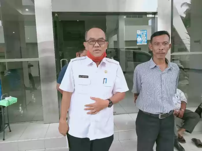 Kadis Perpustakaan Labuhanbatu Tepis Isu Bersama Sekretarisnya