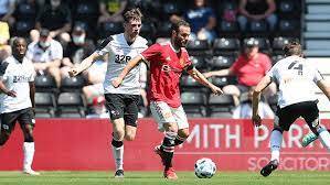 Manchester United Hajar Derby County 2-1