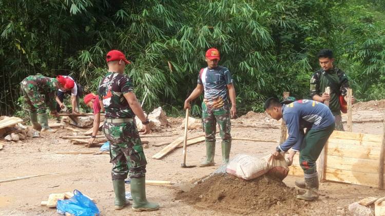 Anggota Satgas TMMD/N Kodim 0306/50 Kota Kembali Lanjutkan Goro