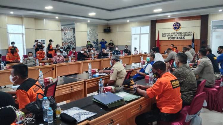 SAR di Perairan Kalbar Resmi dihentikan, TNI AL Lanjutkan Pemantauan