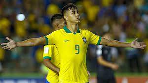 Pemain Bintang Muda Asal Brasil Direbutin oleh Juventus dan AC Milan, Siapa Dia?