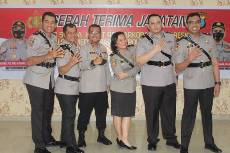 Jabatan Kasat Reskrim, Kasat Narkoba Polrestabes Medan dan 4 Kapolsek Diserahterimakan