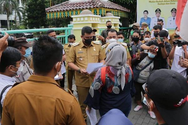 Wali Kota Medan Dengarkan Keluhan Masyarakat Belawan
