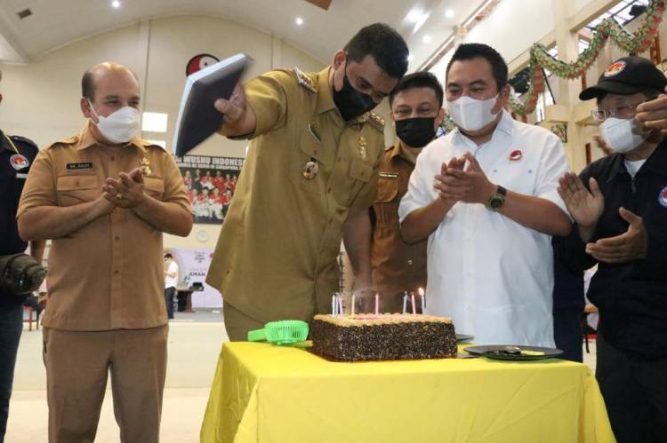 Bobby Nasution Tinjau Vaksinasi Covid-19 Komunitas Tionghoa Hao Xiong Di