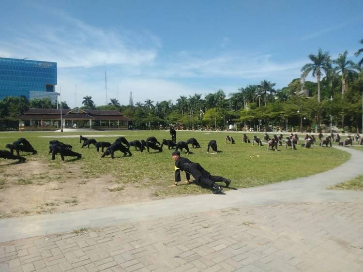 Danden Gegana Brimob Sumut : Pentingnya Menjaga Daya Tahan Tubuh Dengan Olahraga Ringan di Tengah Pengamanan PPKM Darurat