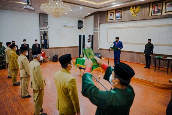 Wali Kota Medan Lantik Pejabat Eselon II dan Pejabat Administrasi Administrator