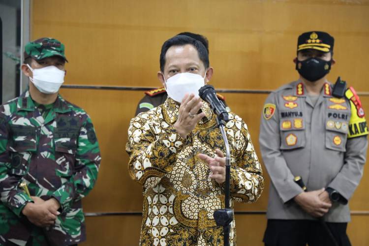 Penurunan Kasus Positif Covid-19 di Tangerang, Mendagri Minta Masyarakat Tak Jenuh Terapkan Prokes