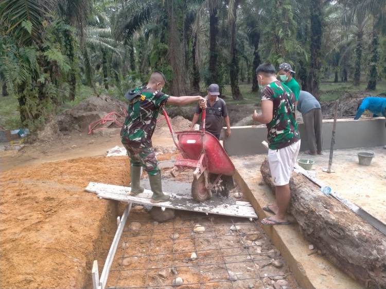 Capai 85 Persen, Satgas TMMD dan Warga Lanjutkan Pembangunan Box Culvert