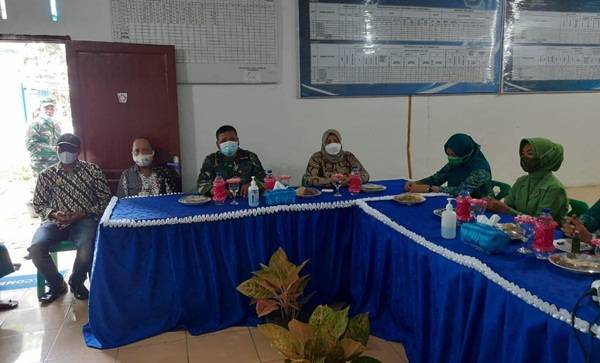 Penyuluhan PKK Satgas TMMD Kodim 0204/DS, Sekda Deliserdang Ajak Ibu-Ibu Galakkan 10 Program Pokok