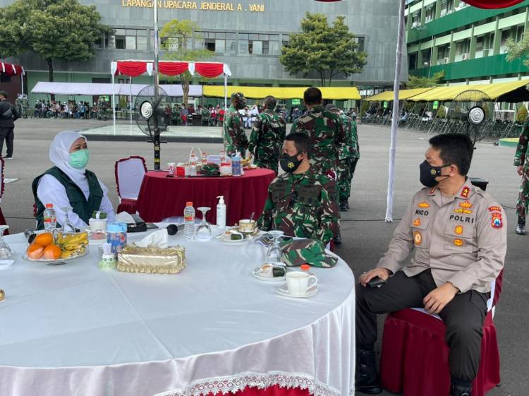 Forkopimda Jatim Meninjau Vaksinasi di Makodam V Brawijaya